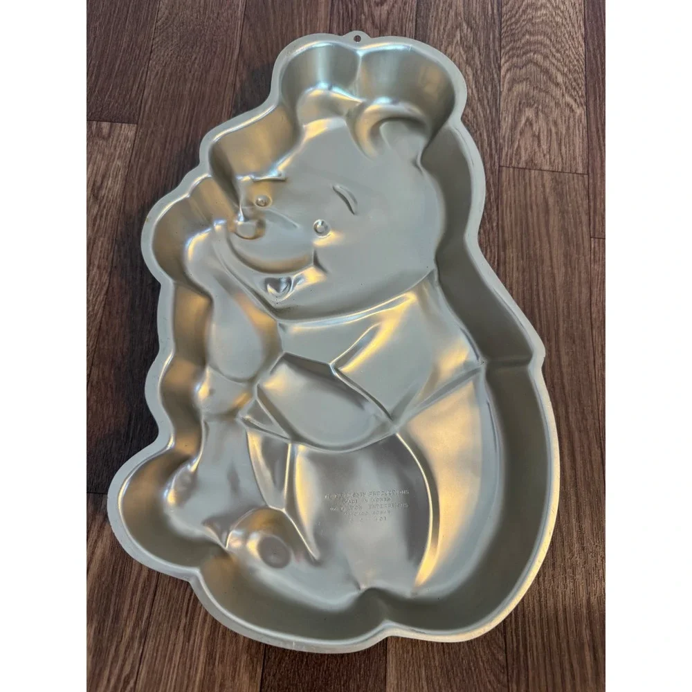 Vintage‎ Wilton Winnie the Pooh Aluminum Cake Pan Disney 515-401 Sugar Plum Pan